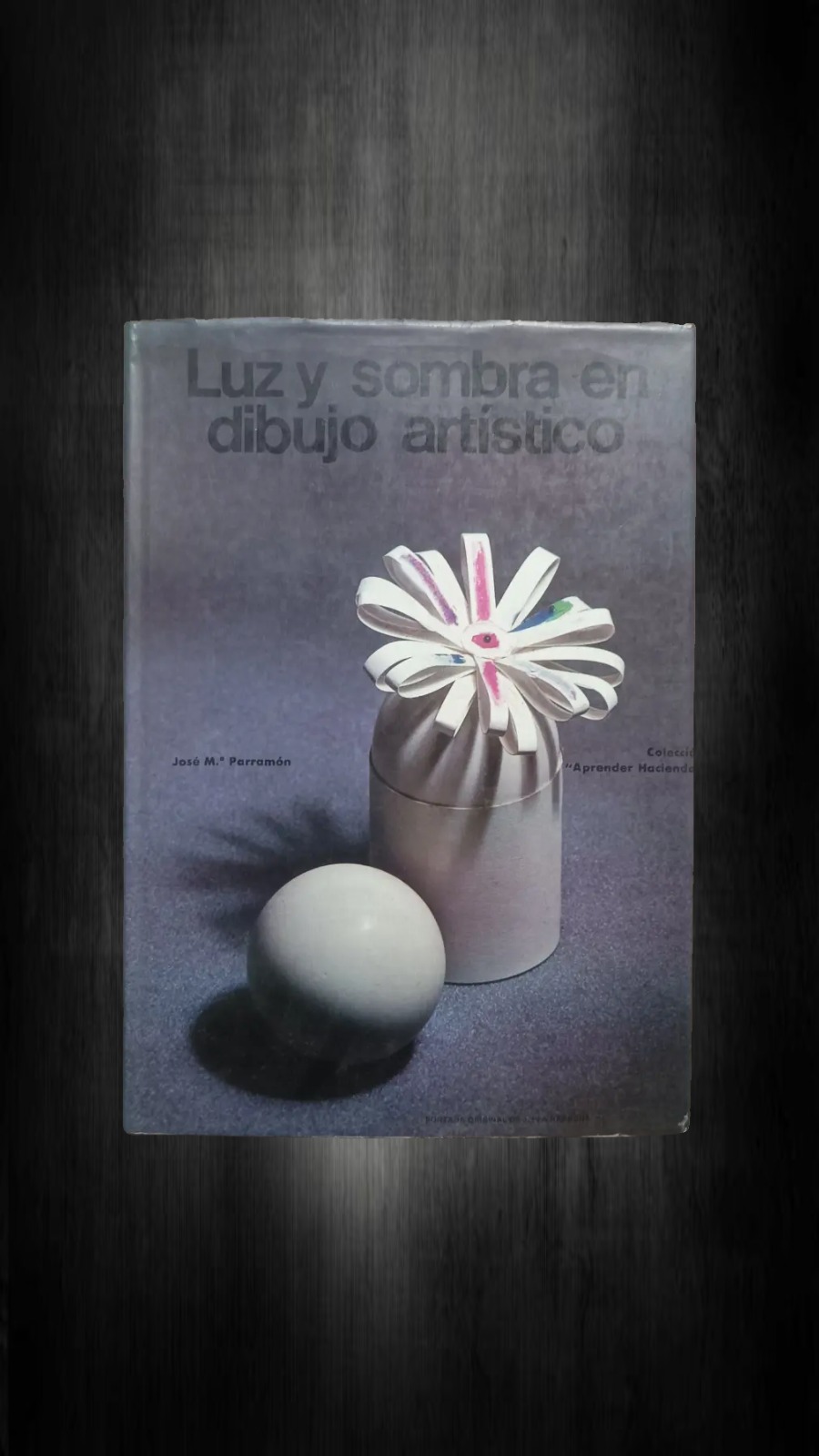 Luz y Sombra en Dibujo Artístico - Parramón